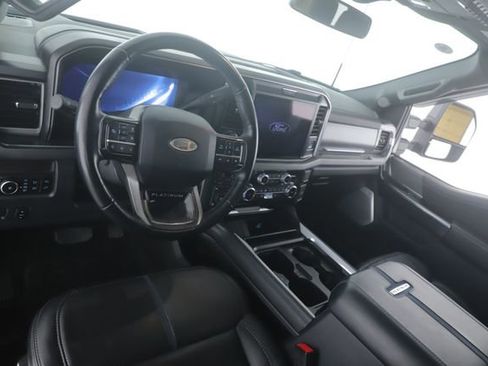 Used 2025 Ford F250 Platinum AWD/4WD image 18