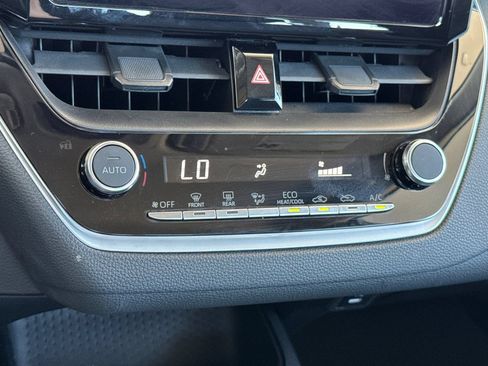 Used 2024 Toyota Corolla LE FWD image 24