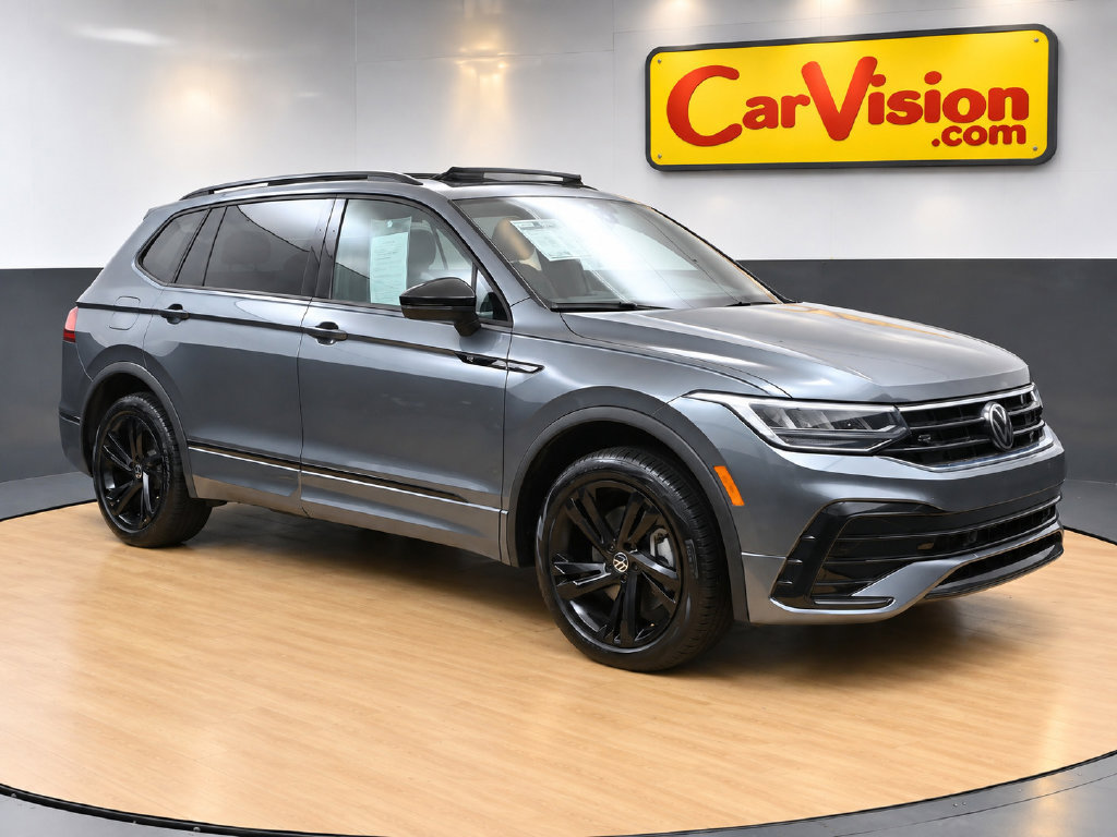 Used 2024 Volkswagen Tiguan SE R-Line AWD/4WD image 1