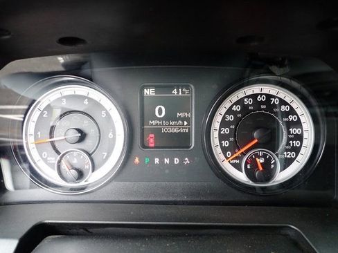 Used 2016 RAM 2500 Tradesman w/ Chrome Appearance Group image 15