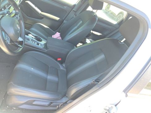 Used 2024 Honda Civic Sport image 10