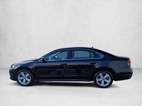 Used 2014 Volkswagen Passat 1.8T Wolfsburg Edition image 9