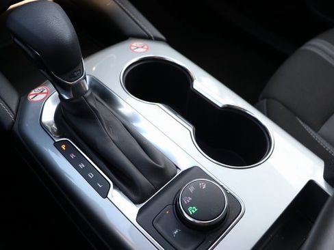 Used 2025 Chevrolet Blazer LT image 21