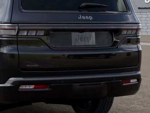 New 2026 Jeep Grand Wagoneer Limited AWD/4WD image 13