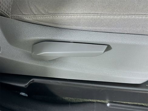 Used 2017 Chevrolet Silverado 1500 Custom w/ Custom Convenience Package image 20