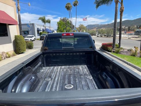 Used 2016 RAM 2500 SLT w/ Luxury Group AWD/4WD image 9