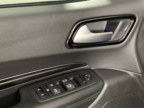 Used 2023 Dodge Durango AWD image 15