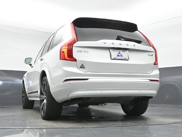 Used 2023 Volvo XC90 B6 Ultimate w/ Protection Package Premier AWD/4WD image 16