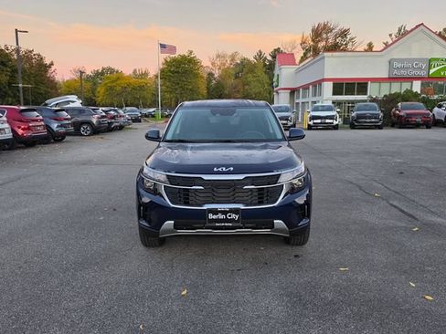 New 2026 Kia Seltos LX AWD/4WD image 2
