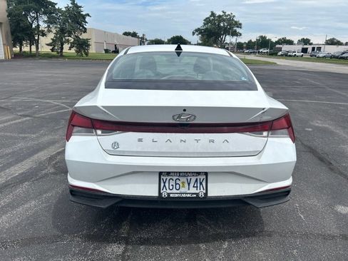 Used 2023 Hyundai Elantra SEL w/ Convenience Package FWD image 7