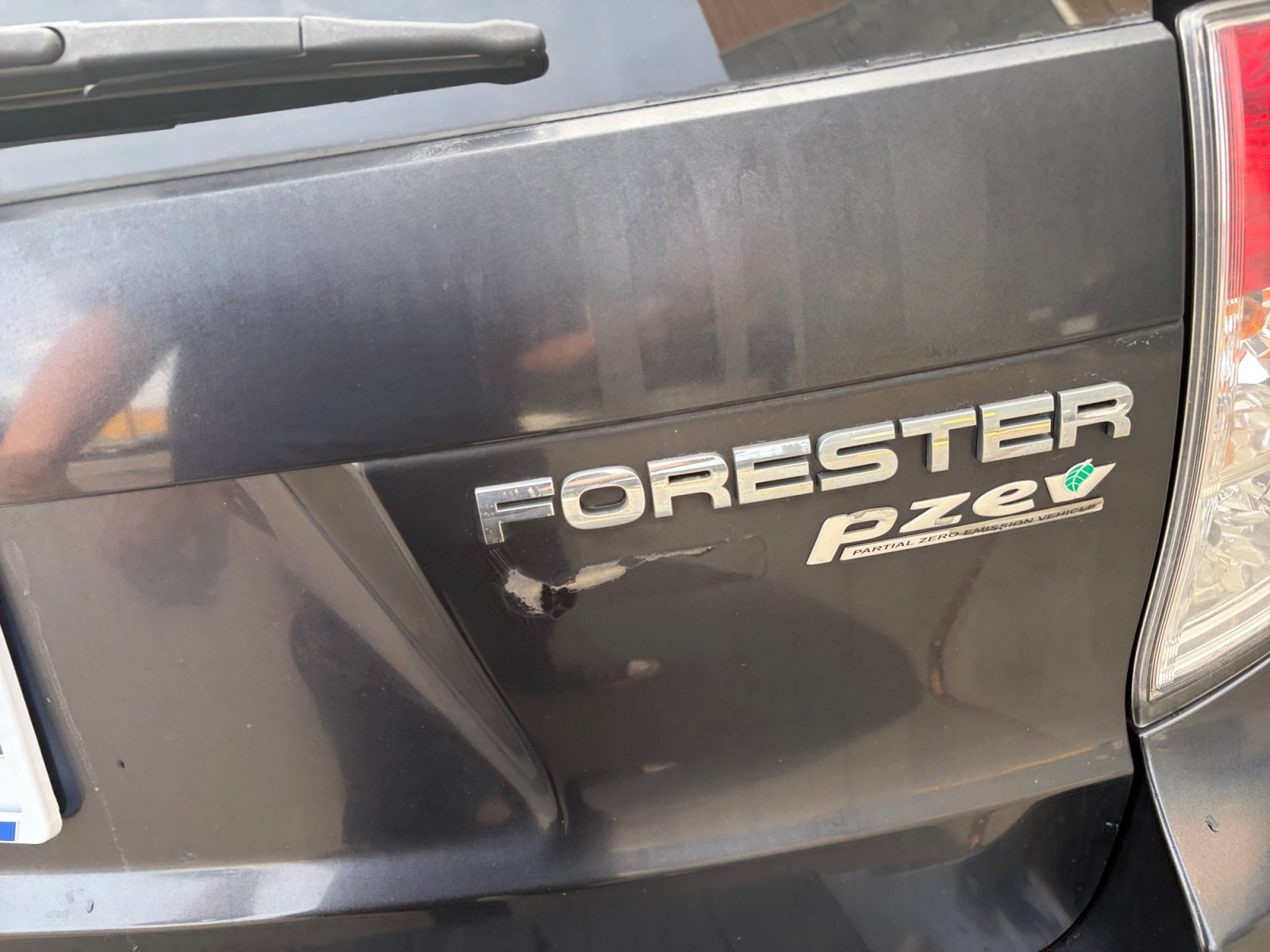 Used 2010 Subaru Forester 2.5X Limited w/ Utility Pkg AWD/4WD image 28