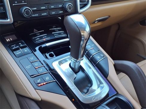 Used 2017 Porsche Cayenne Platinum Edition image 10