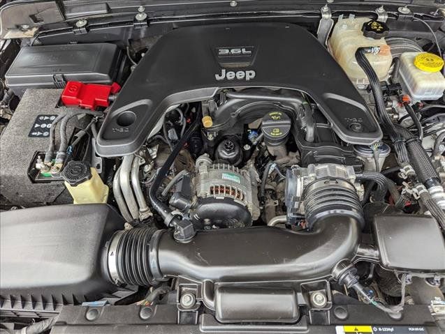 Used 2018 Jeep Wrangler Unlimited Sport S AWD/4WD image 22