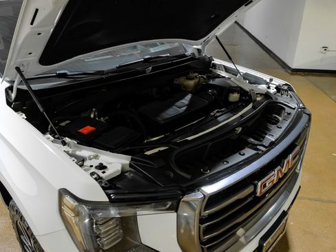 Used 2021 GMC Yukon XL AT4 w/ AT4 Premium Plus Package image 55