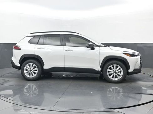 New 2026 Toyota Corolla Cross LE image 2