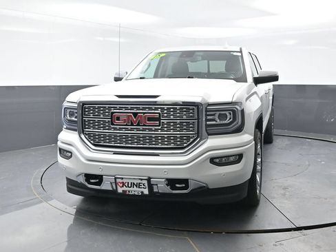 Used 2018 GMC Sierra 1500 Denali w/ Denali Ultimate Package AWD/4WD image 8