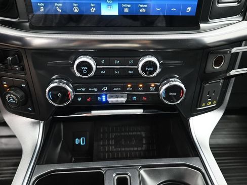 Used 2022 Ford F150 Platinum w/ Equipment Group 701A High AWD/4WD image 22