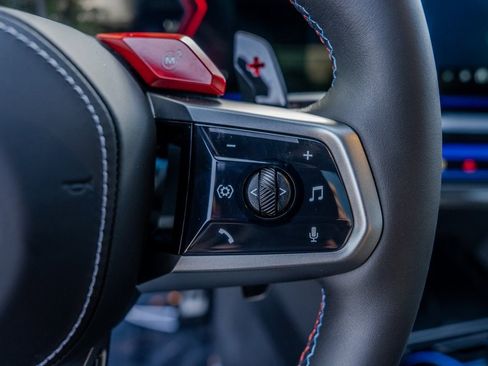 Used 2026 BMW M5 w/ Executive Package image 7