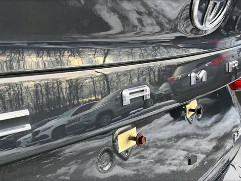 Certified 2025 Toyota Camry LE image 9