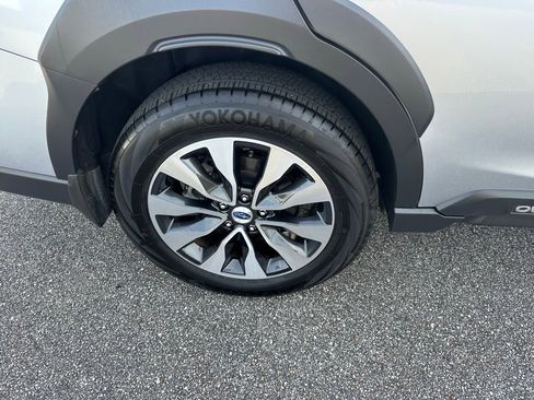 Used 2025 Subaru Outback Limited w/ Popular Package #2 image 5