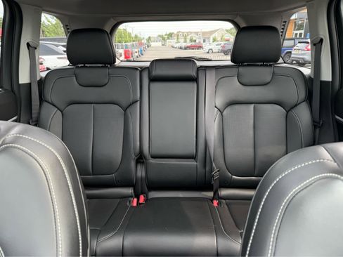 Used 2023 Jeep Grand Cherokee 4WD 4xe w/ Luxury Tech Group II image 42