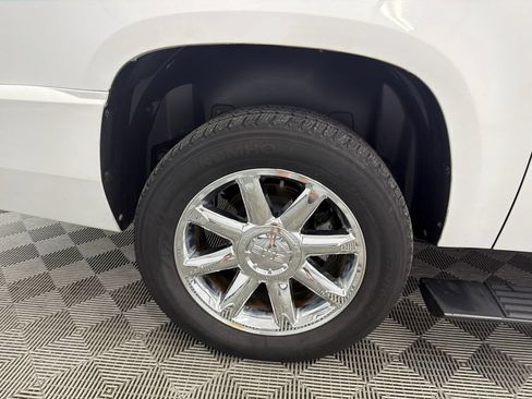 Used 2012 GMC Yukon XL Denali AWD/4WD image 18