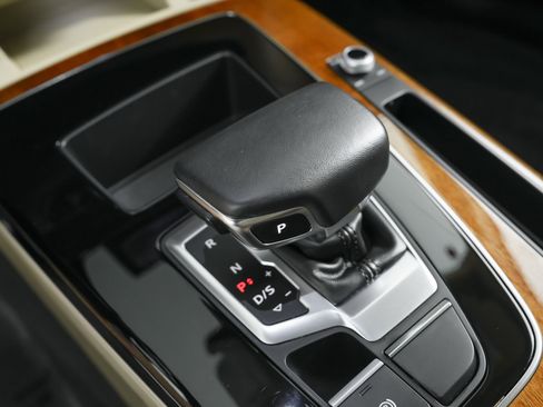 Certified 2023 Audi Q5 2.0T Premium w/ Convenience Package image 31