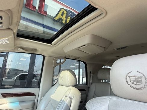 Used 2006 Cadillac Escalade AWD image 14
