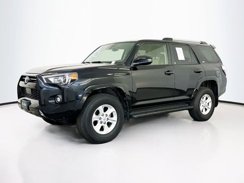 Used 2024 Toyota 4Runner SR5 image 3