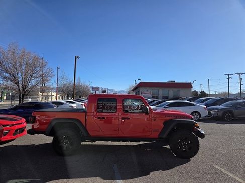 Used 2022 Jeep Gladiator Mojave image 3