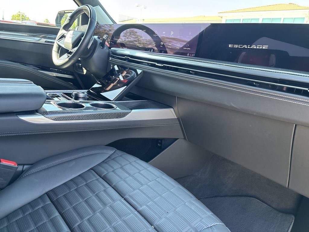 Certified 2025 Cadillac Escalade V AWD/4WD image 35