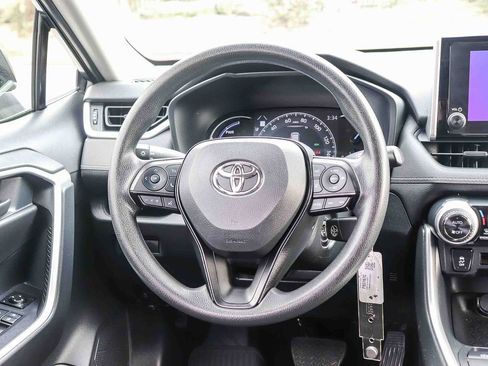 Certified 2024 Toyota RAV4 LE AWD/4WD image 18