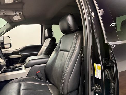 Used 2020 Ford F350 Lariat w/ Lariat Ultimate Package image 60