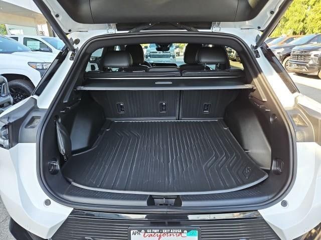 Used 2026 Chevrolet Equinox EV LT w/ Convenience Package II FWD image 25