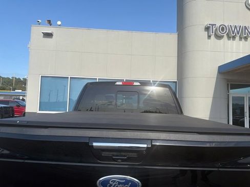 Used 2018 Ford F150 Lariat w/ Equipment Group 502A Luxury AWD/4WD image 4