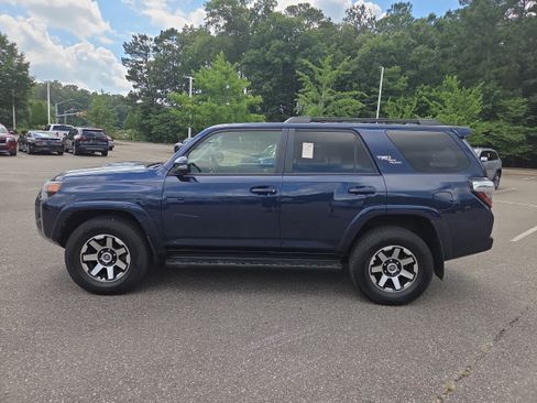 Used 2019 Toyota 4Runner TRD Off-Road Premium AWD/4WD image 6