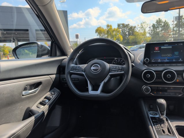 Used 2025 Nissan Sentra SV FWD image 22