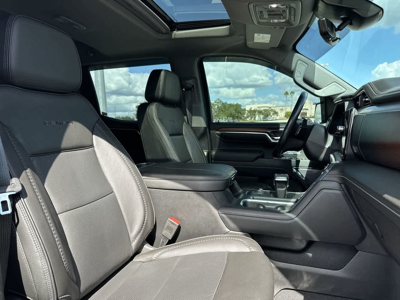 Used 2024 GMC Sierra 1500 Denali AWD/4WD image 23