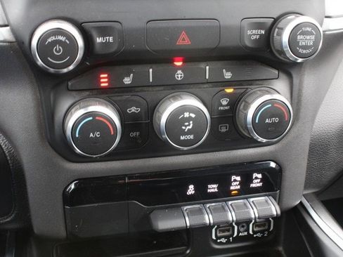 Used 2021 RAM 1500 Big Horn image 24