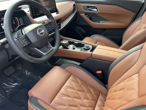 New 2026 Nissan Rogue Platinum AWD/4WD image 10