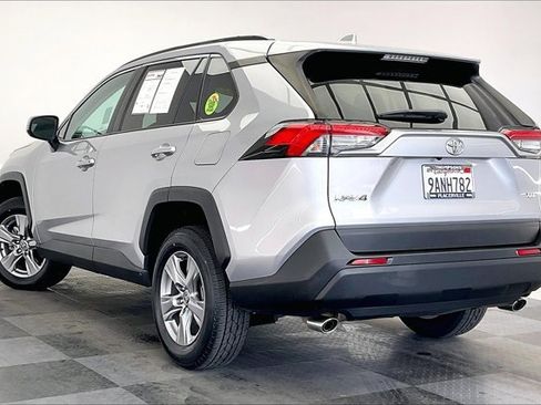 Used 2022 Toyota RAV4 XLE image 10