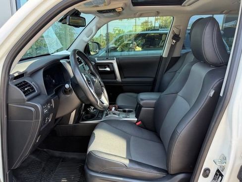 Used 2023 Toyota 4Runner SR5 Premium w/ Moonroof Package AWD/4WD image 15