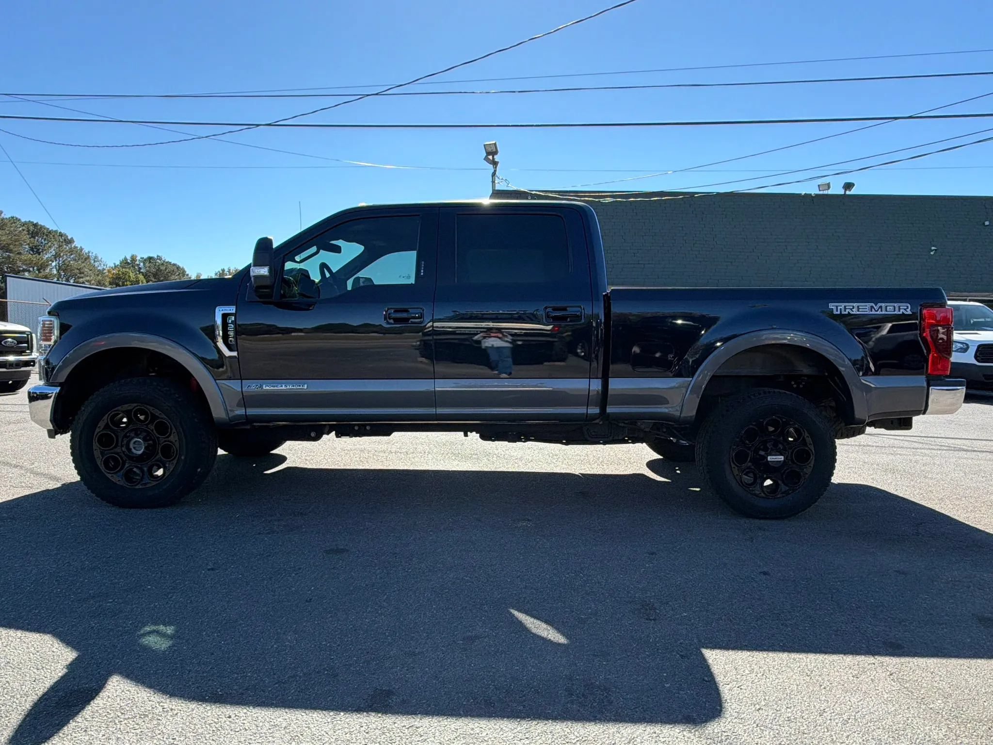 Used 2021 Ford F250 Lariat w/ Tremor Off-Road Package AWD/4WD image 8