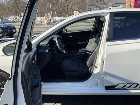 Used 2022 Nissan Altima 2.5 S image 15