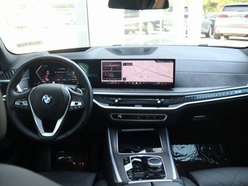 Used 2025 BMW X5 xDrive40i w/ Climate Comfort Package image 10