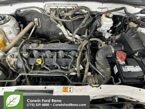 Used 2010 Ford Escape XLS AWD/4WD image 27