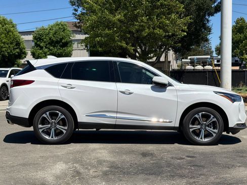 Used 2023 Acura RDX AWD w/ Advance Package image 3