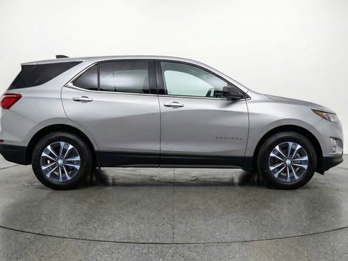 Used 2025 Chevrolet Equinox LT image 11