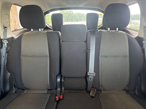 Used 2019 Nissan Pathfinder S AWD/4WD image 24