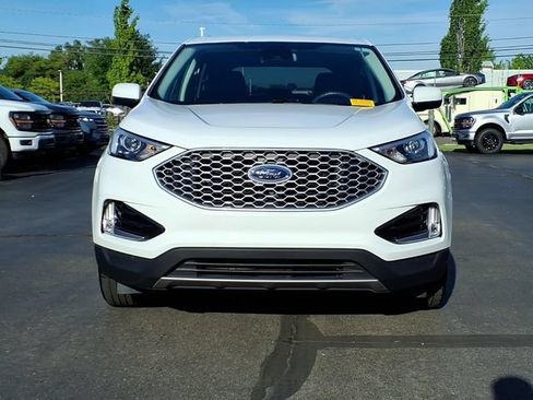 Certified 2023 Ford Edge SEL w/ Convenience Package AWD/4WD image 2